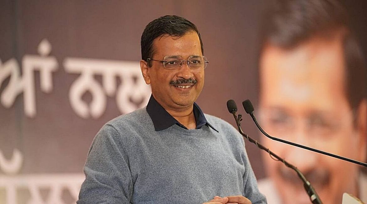 NEET एस्पिरेंट्स के साथ अरविंद केजरीवाल: बोले - "बच्चों चिंता मत करो, मैं आपके साथ खड़ा हूँ"