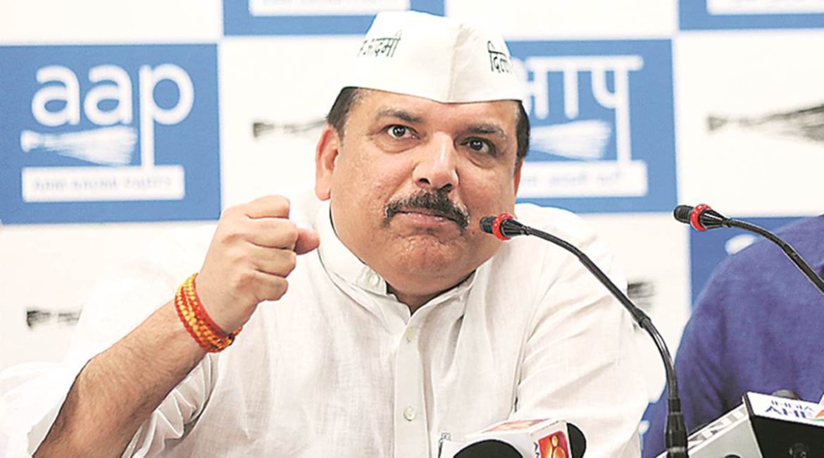 "केजरीवाल देते हैं मुफ्त शिक्षा-इलाज, मोदी देते हैं फ्री दंगा": जनसभा में भाजपा पर जमकर गरजे AAP सांसद संजय सिंह