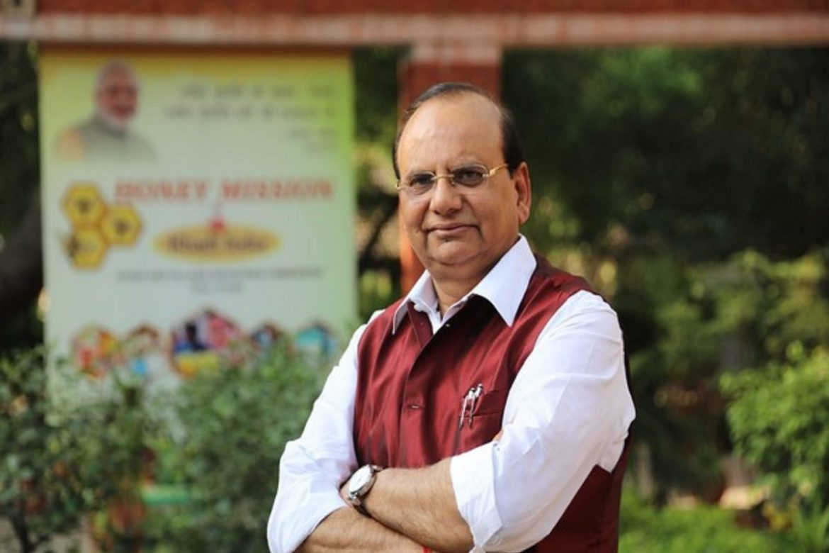 लद्दाख में भगवान बुद्ध के पवित्र अवशेषों के दर्शन के लिए उमड़ा जनसैलाब, LG वी.के. सक्सेना ने जताई खुशी