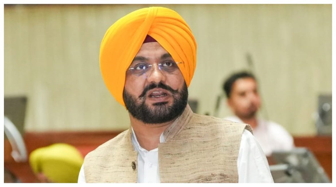 भगवंत मान सरकार धान सीजन के दौरान किसानों को निर्बाध 8 घंटे बिजली सप्लाई सुनिश्चित कर रही है: तरुनप्रीत सिंह सौंद