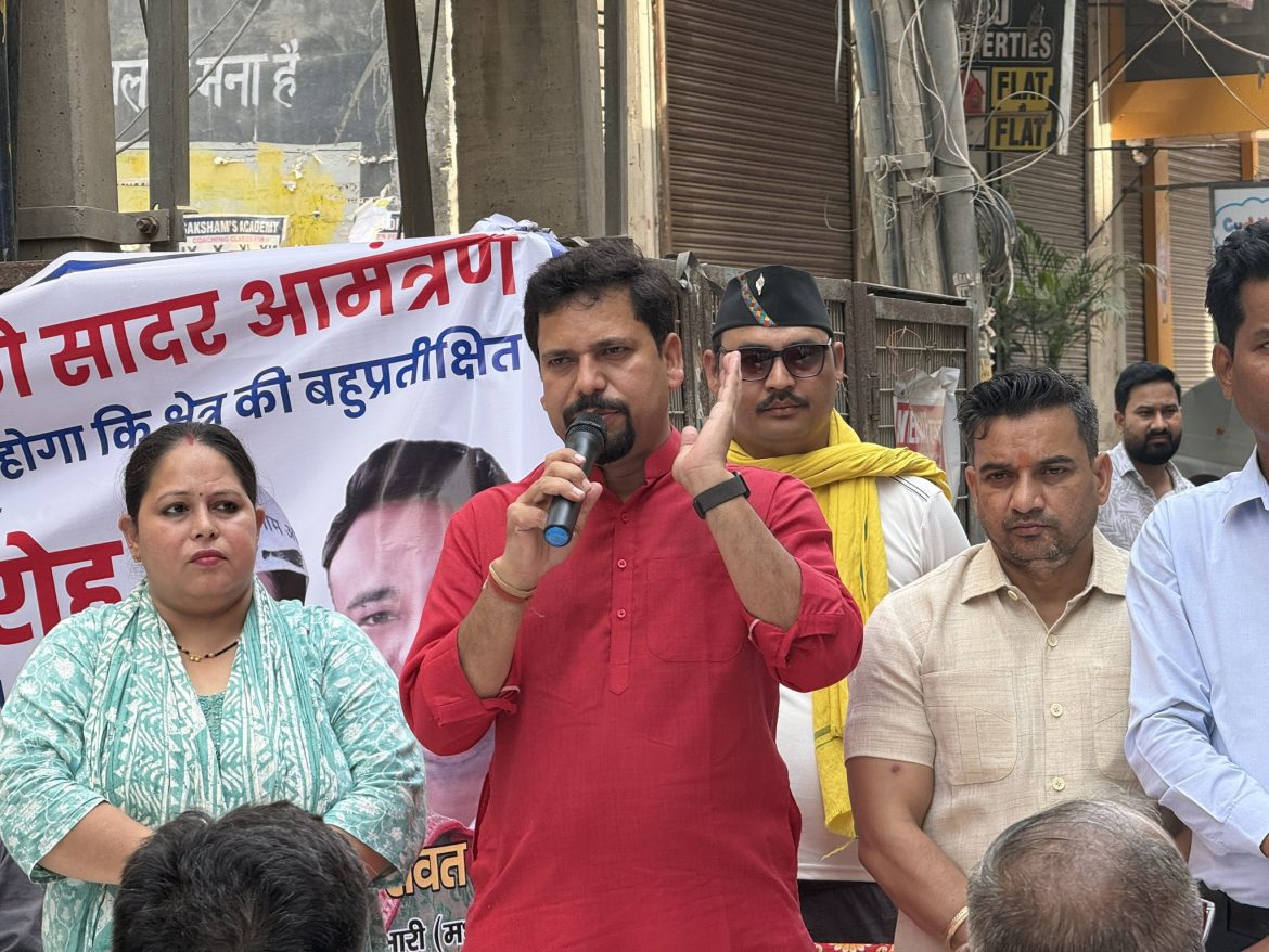 बुराड़ी में विकास की नई रफ्तार: विधायक संजीव झा ने किया कमालपुर 41 फुटा रोड के निर्माण कार्य का उद्घाटन
