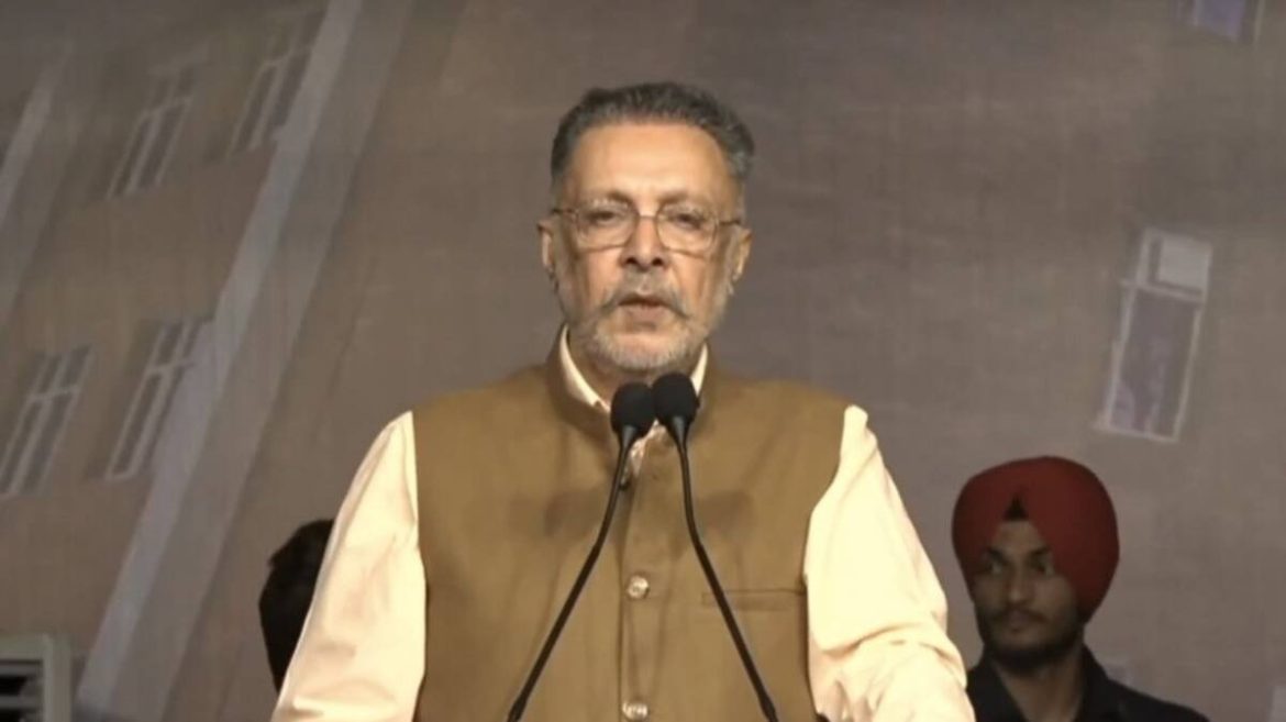 पटियाला: कैबिनेट मंत्री डॉ. बलबीर सिंह ने 'मुख्यमंत्री तीर्थ यात्रा योजना' के तहत श्रद्धालुओं को किया रवाना