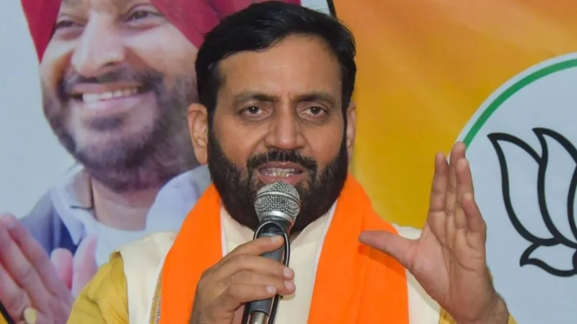 गुरुग्राम में सीएम नायब सिंह सैनी ने ली लोक संपर्क एवं कष्ट निवारण समिति की बैठक, 16 एजेंडा बिंदुओं पर हुई चर्चा