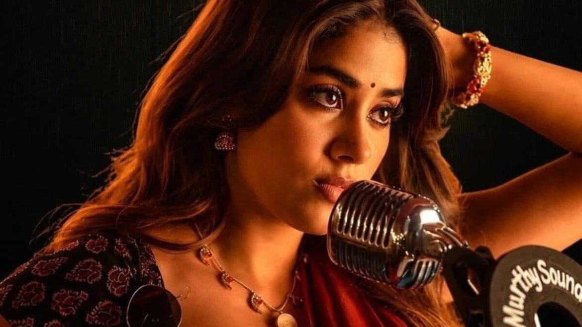 फिल्म 'पेद्दी' का विवाद: जान्हवी कपूर के दृश्यों पर भड़के लोग, निर्देशक बुच्ची बाबू ने दी सफाई