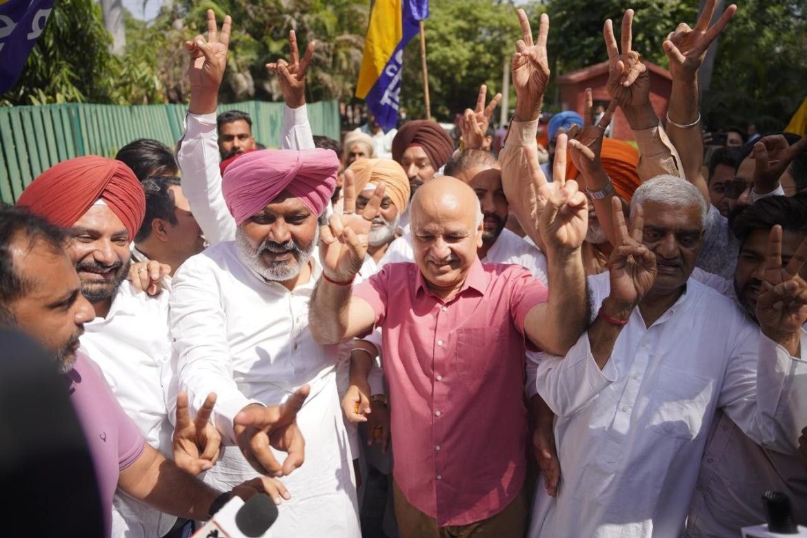 नगर निगम चुनाव में आप की बड़ी जीत; मनीष सिसोदिया ने कहा, पंजाब भर में लोगों ने स्पष्ट संदेश दिया है: वे अच्छे शासन की कद्र करते हैं और आप सरकार के काम से संतुष्ट हैं