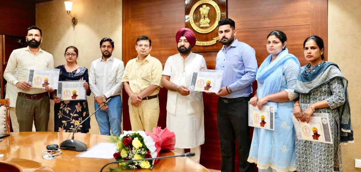 हरदीप सिंह मुंडियां ने 48 ज़िला सिस्टम मैनेजरों और सहायक सिस्टम मैनेजरों को नियुक्ति पत्र सौंपे
