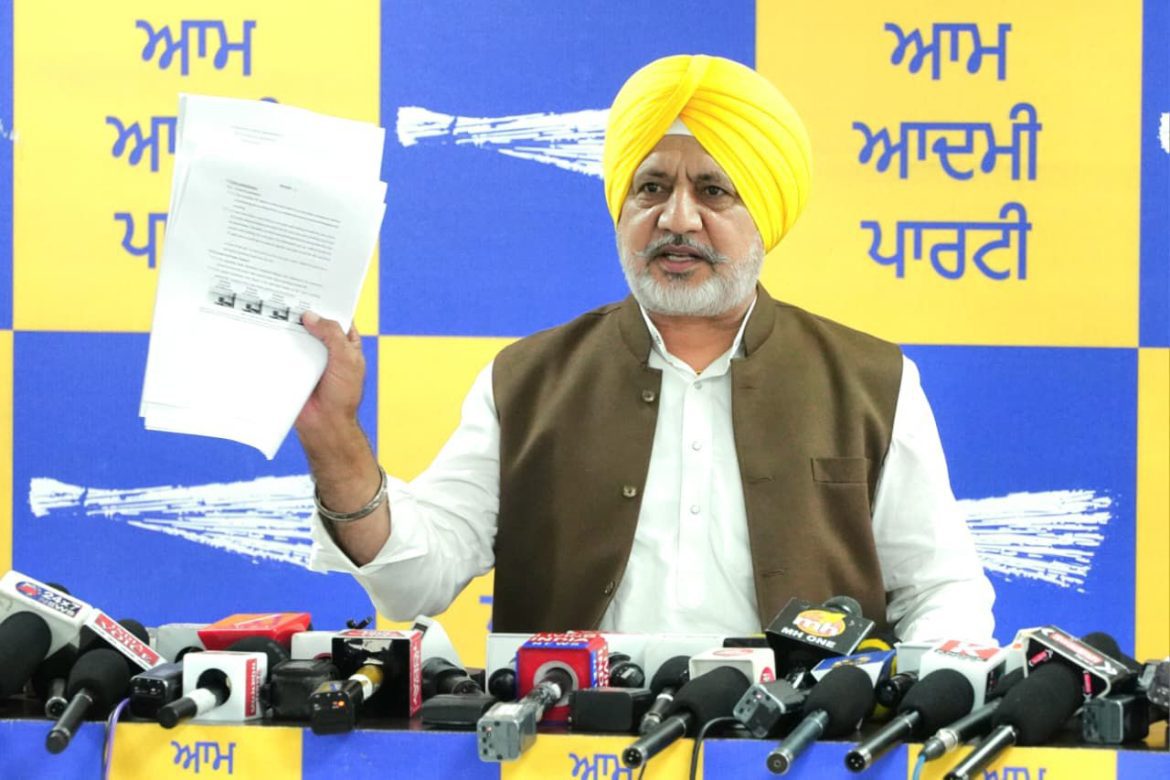 कथित फोरेंसिक रिपोर्ट द्वारा मुख्यमंत्री भगवंत सिंह मान को बदनाम करने की बादल गैंग की चाल नाकाम, जत्थेदार को अकाली दल के राजनीतिक मोहरे के तौर पर काम नहीं करना चाहिए: बलतेज पन्नू