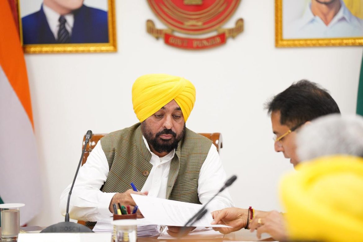 मुख्यमंत्री भगवंत सिंह मान के नेतृत्व में पंजाब कैबिनेट ने स्कूल फीस में मनमानी बढ़ोतरी पर लगाम लगाई, वार्षिक बढ़ोतरी की सीमा 5 प्रतिशत तय