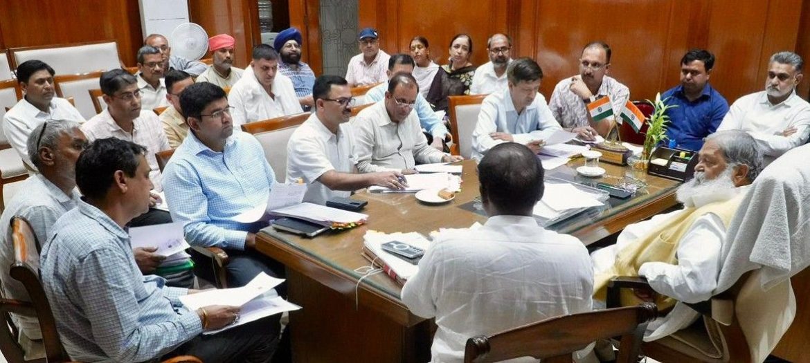 हरियाणा रोडवेज कर्मचारियों के लिए बड़ी राहत: मंत्री अनिल विज का बड़ा ऐलान, म्यूचुअल ट्रांसफर और सुविधाओं का मिलेगा लाभ