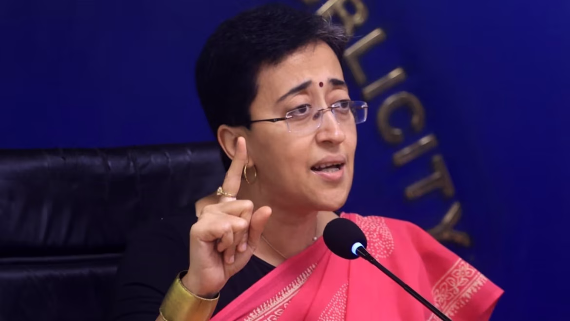 CBSE पुनर्मूल्यांकन पोर्टल विवाद: बोर्ड ने दी सफाई, भुगतान को लेकर आतिशी के आरोपों को किया खारिज