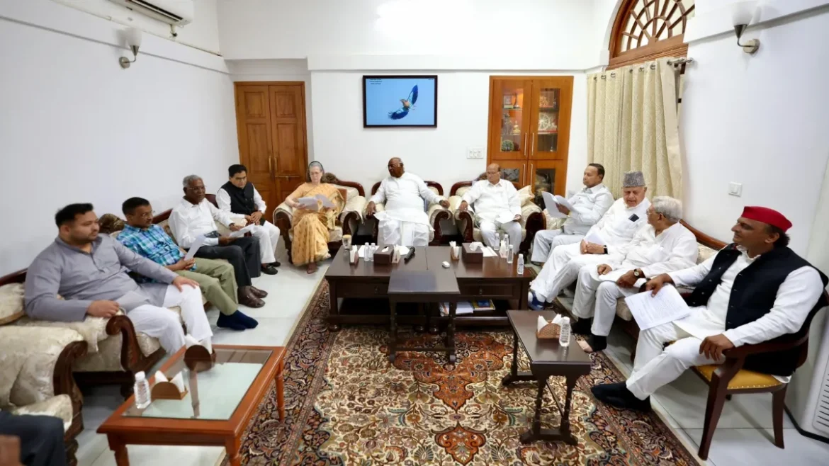 दिल्ली में इंडिया गठबंधन की महाबैठक: 23 दलों का शक्ति प्रदर्शन और मोदी सरकार के खिलाफ नई रणनीति