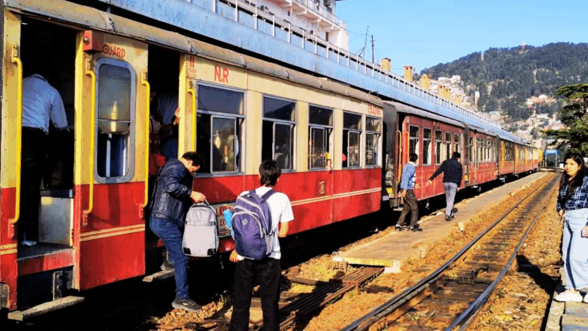 भारतीय रेल यात्रा के नियम: बिना टिकट यात्रा, रात में टिकट चेकिंग और बर्थ से जुड़े आपके अधिकार