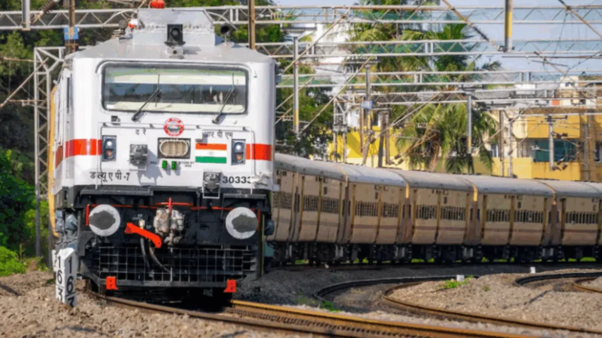भारतीय रेलवे का सख्त फरमान: नियमों के उल्लंघन पर अब लगेगा भारी जुर्माना; जानें क्या है नया नियम