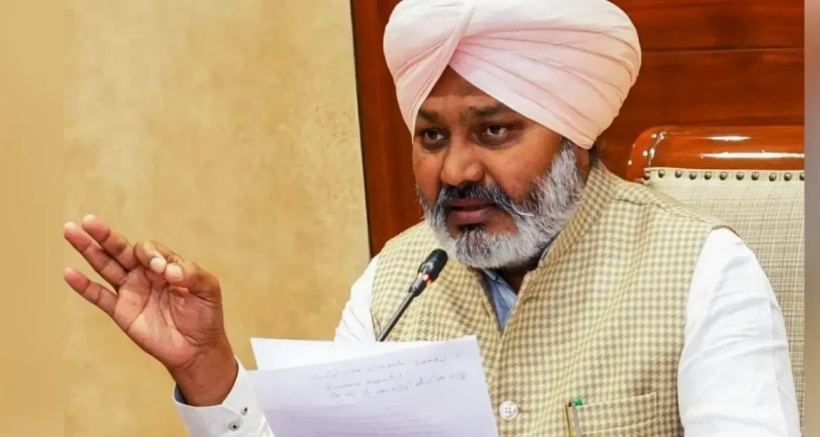 टैक्स चोरी पर मान सरकार का 'सर्जिकल स्ट्राइक': ₹7 करोड़ का नकली माल ज़ब्त, हरपाल सिंह चीमा बोले- 'पंजाब के खजाने से खिलवाड़ बर्दाश्त नहीं'