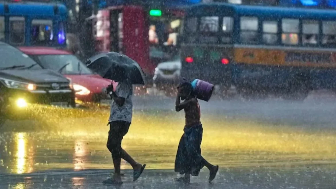 मौसम अपडेट: अगले 48 घंटों में 15 राज्यों में भारी बारिश और आंधी का अलर्ट, भीषण गर्मी से मिलेगी राहत
