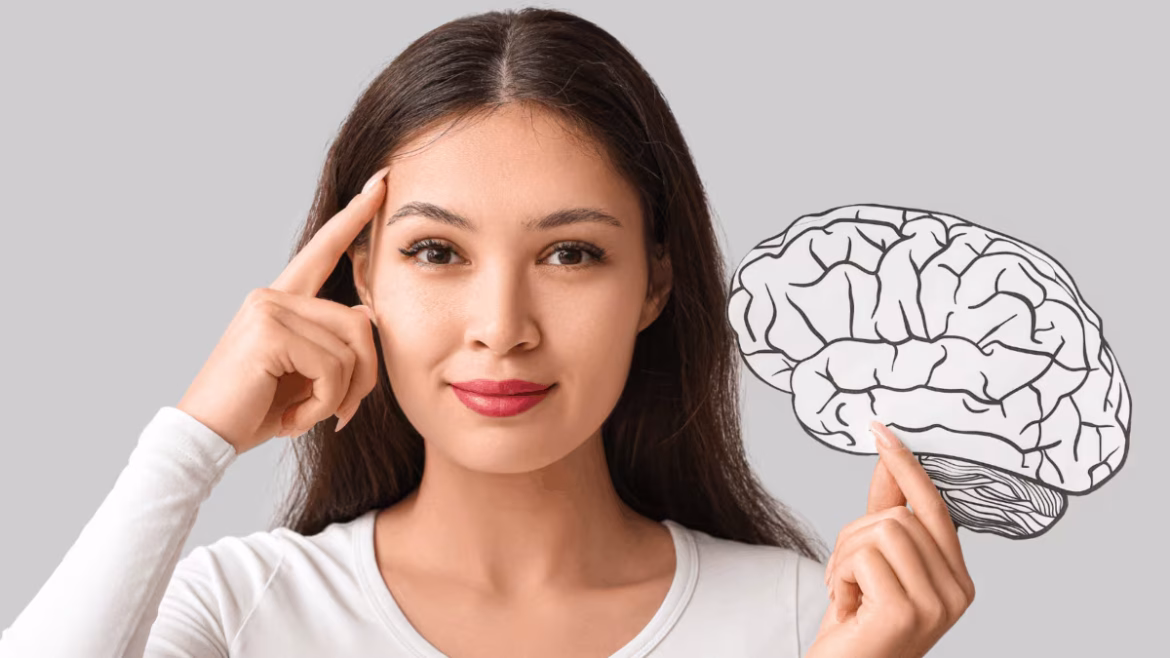 मस्तिष्क स्वास्थ्य और दैनिक आदतें: जानिए वे कौन सी 8 आदतें हैं जो आपके दिमाग को नुकसान पहुँचा रही हैं