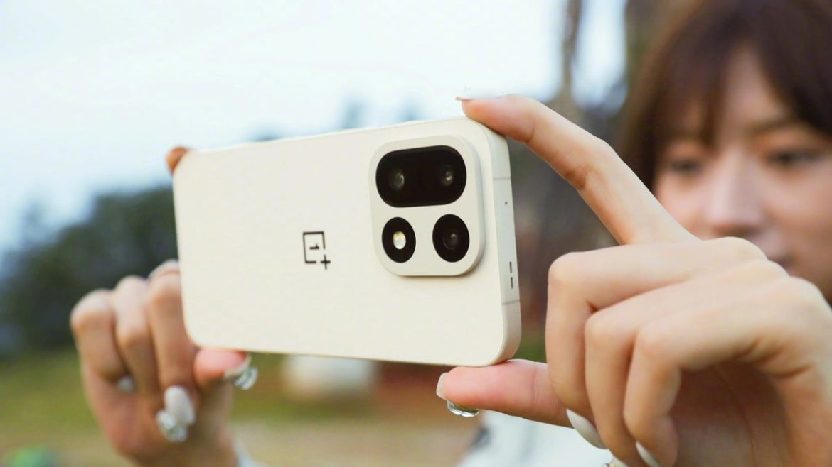 OnePlus 16 का पहला लीक: अक्टूबर में हो सकता है लॉन्च, मिलेंगे ये धांसू फीचर्स