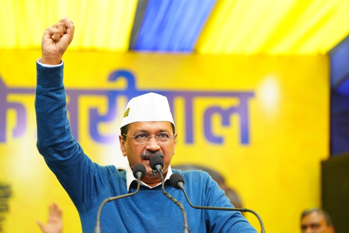 पब्लिक कंप्लेंट बॉक्स: दिल्ली के दिल कनॉट प्लेस में आ रहा गंदा पानी, AAP ने बीजेपी के 'सिस्टम' को घेरा