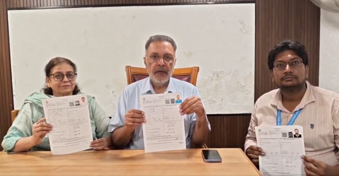 लोकतांत्रिक अधिकारों की सुरक्षा: कैबिनेट मंत्री डॉ. बलबीर सिंह ने भरा अपना 'SIR' फॉर्म, पंजाब वासियों से भी की अपील