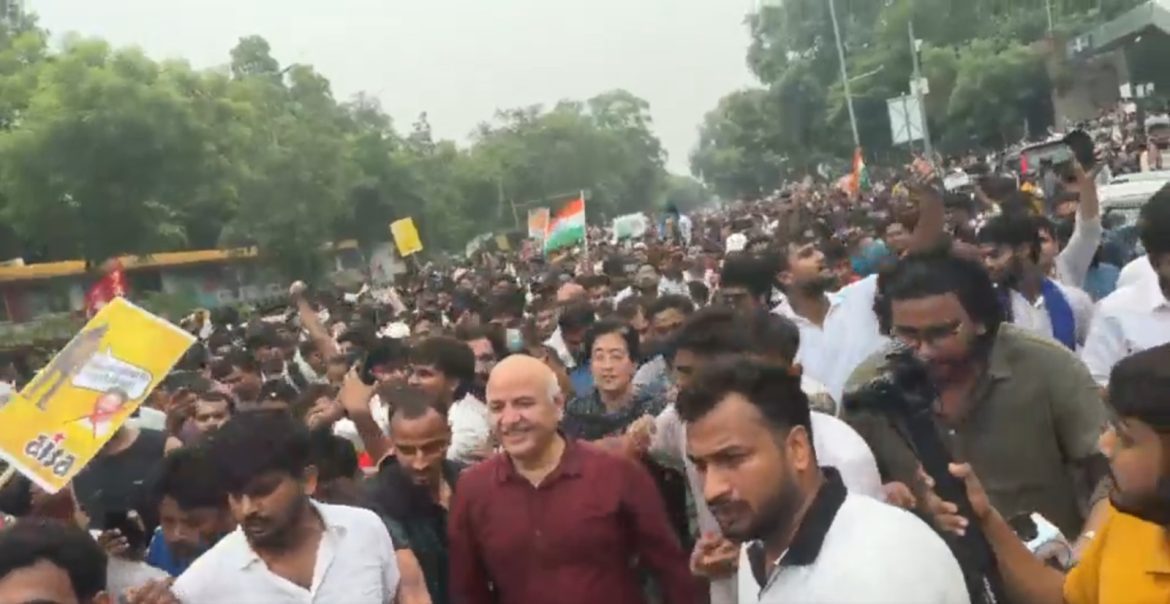 जंतर-मंतर पर तानाशाही का डर खत्म': मनीष सिसोदिया का केंद्र पर करारा वार, धर्मेंद्र प्रधान से मांगा इस्तीफा