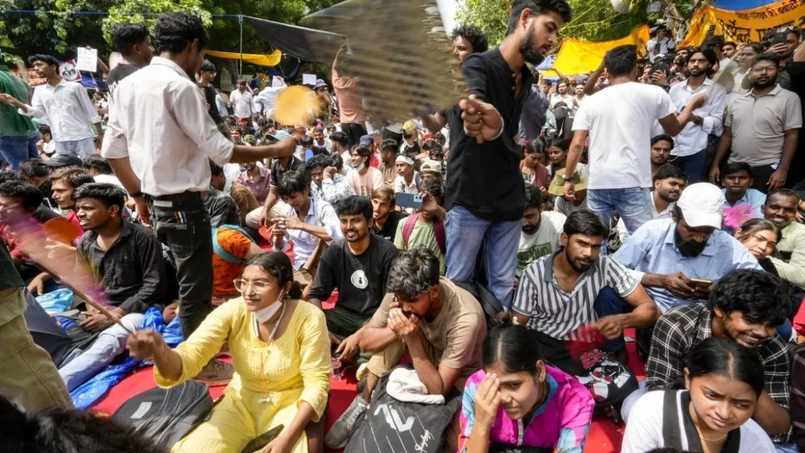 NEET पेपर लीक विवाद: शांतिपूर्ण प्रदर्शनकारियों को राहत, पीड़ित परिवारों को मुआवजा और सख्त कानून की तैयारी