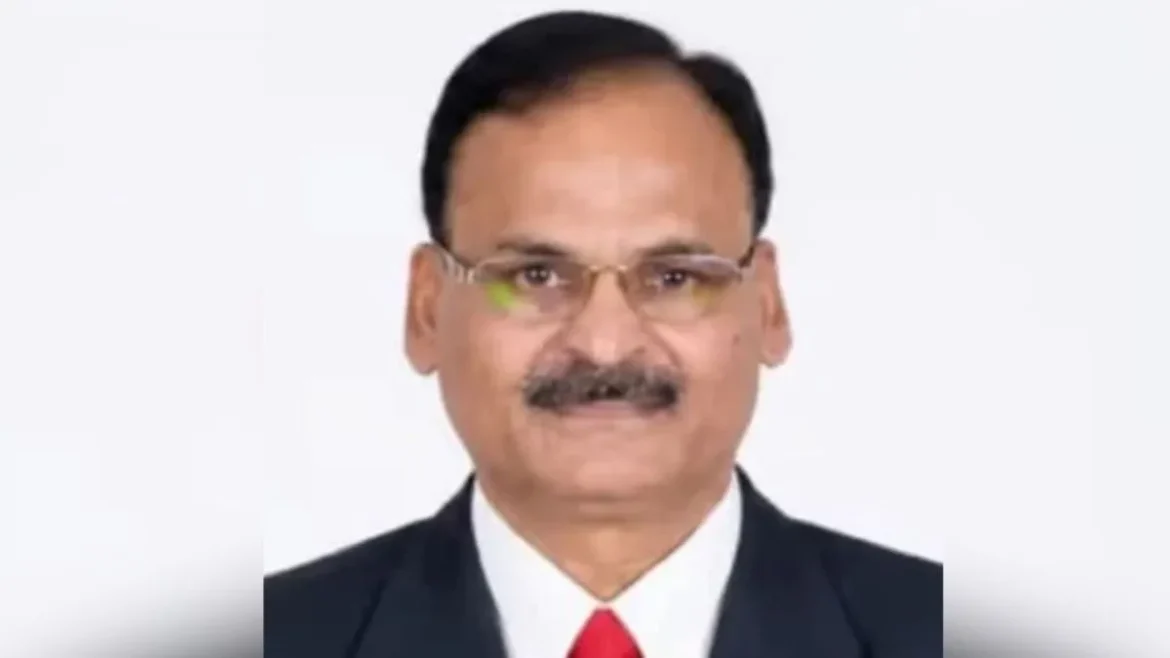 KPSC Scam: कर्नाटक लोक सेवा आयोग के चेयरमैन सस्पेंड, बेटियों को अवैध तरीके से नौकरी दिलाने का आरोप; राज्यपाल का बड़ा एक्शन