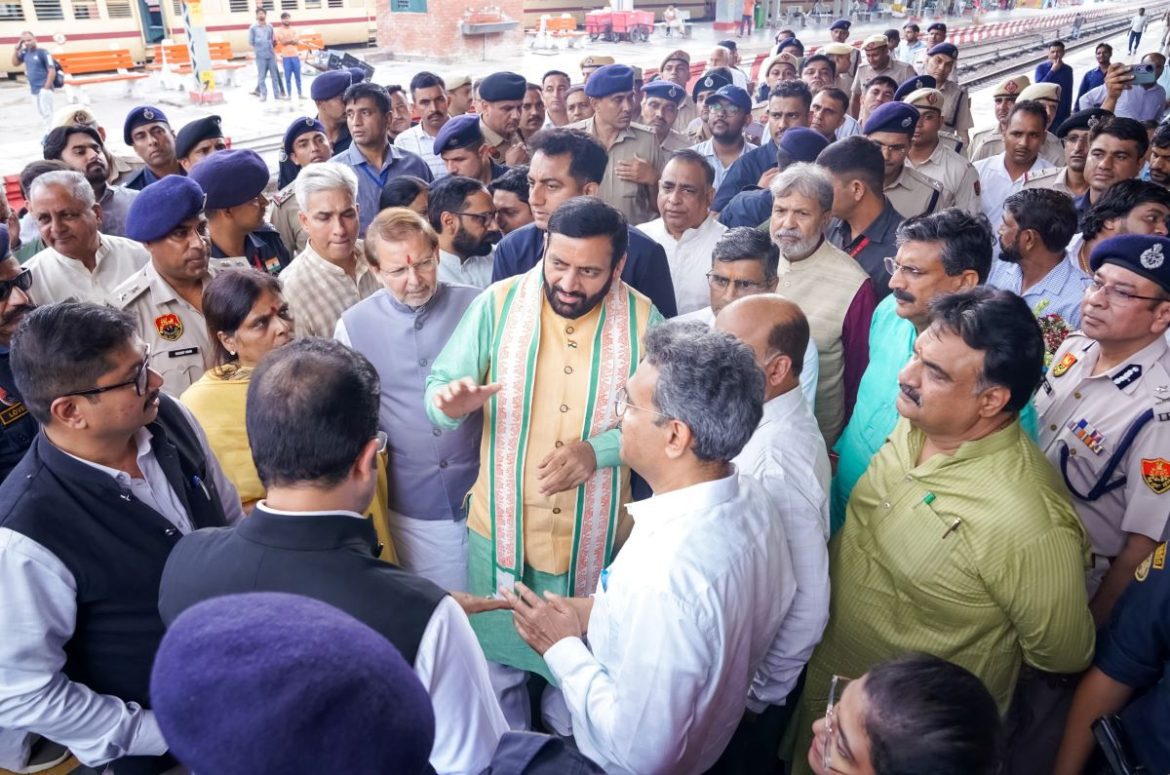 जींद कार्यक्रम को ऐतिहासिक बनाने की तैयारी, मुख्यमंत्री नायब सिंह सैनी ने अधिकारियों को दिए दिशा-निर्देश