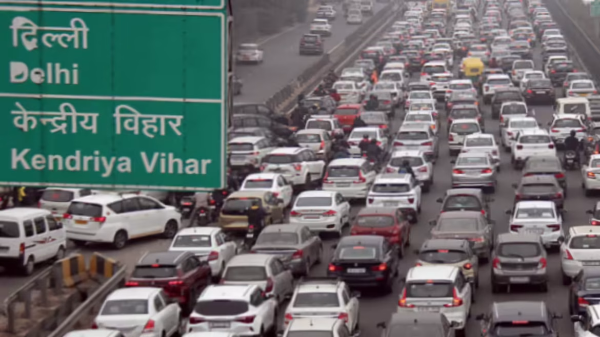 Independence Day 2026: दिल्ली में ट्रैफिक का मेगा प्लान, लाल किले के आसपास कई सड़कें बंद; देखें डायवर्जन रूट