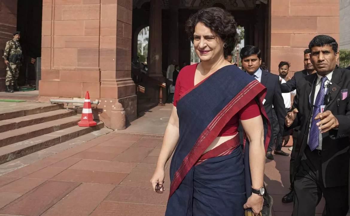 झारखंड में छात्रों पर लाठीचार्ज को लेकर संसद में घमासान, BJP का राहुल गांधी पर हमला; प्रियंका ने अमित शाह से मांगा जवाब