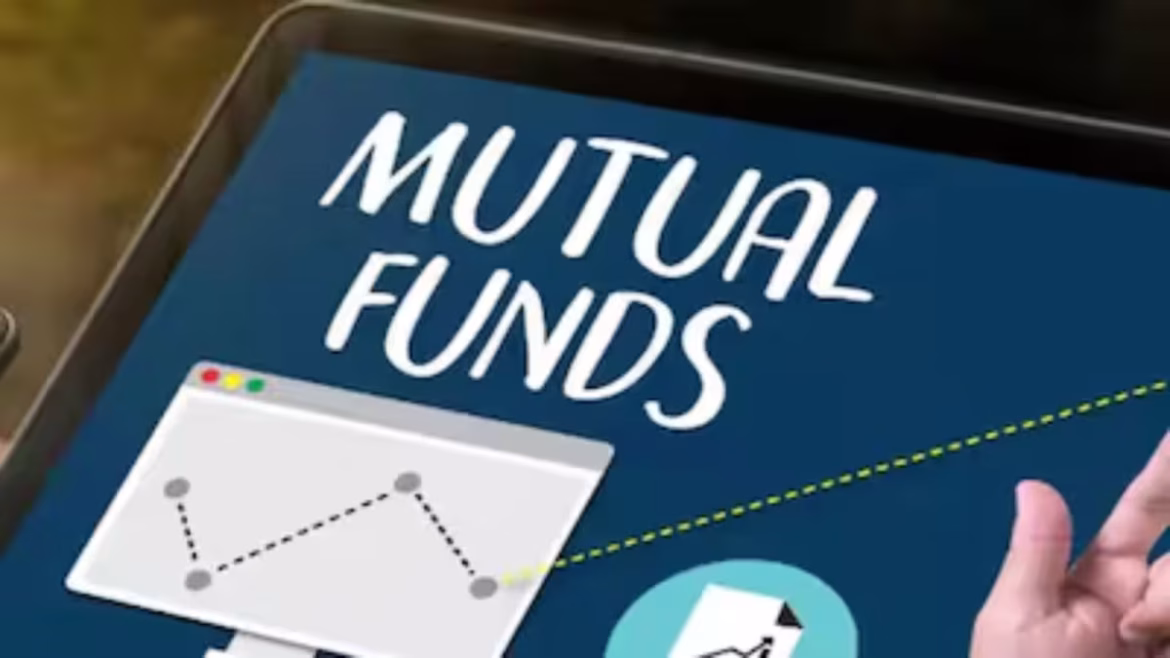 Mutual Fund Inflow: जुलाई में इक्विटी फंड में ₹24,697 करोड़ का निवेश, Small Cap और Mid Cap पर बढ़ा भरोसा