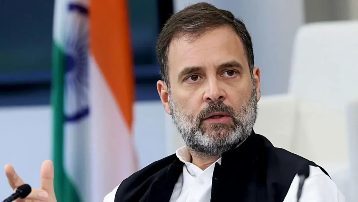 राहुल गांधी घायल छात्र को लेकर थाने पहुंचे, 7 घंटे धरने के बाद दर्ज हुई FIR