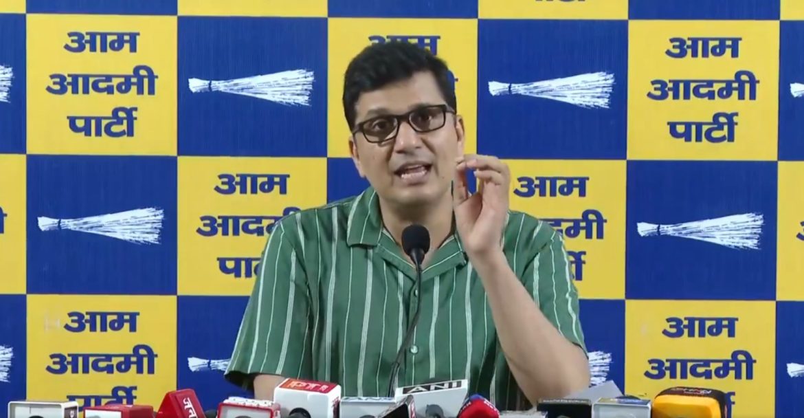 9वीं की छात्राओं की साइकिल खरीद में घोटाले का आरोप, सौरभ भारद्वाज ने BJP सरकार पर लगाए गंभीर आरोप