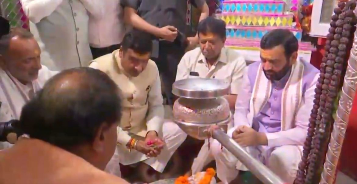 सावन के पहले सोमवार पर CM नायब सिंह सैनी ने किया शिव अभिषेक, युवाओं से नशे से दूर रहने की अपील