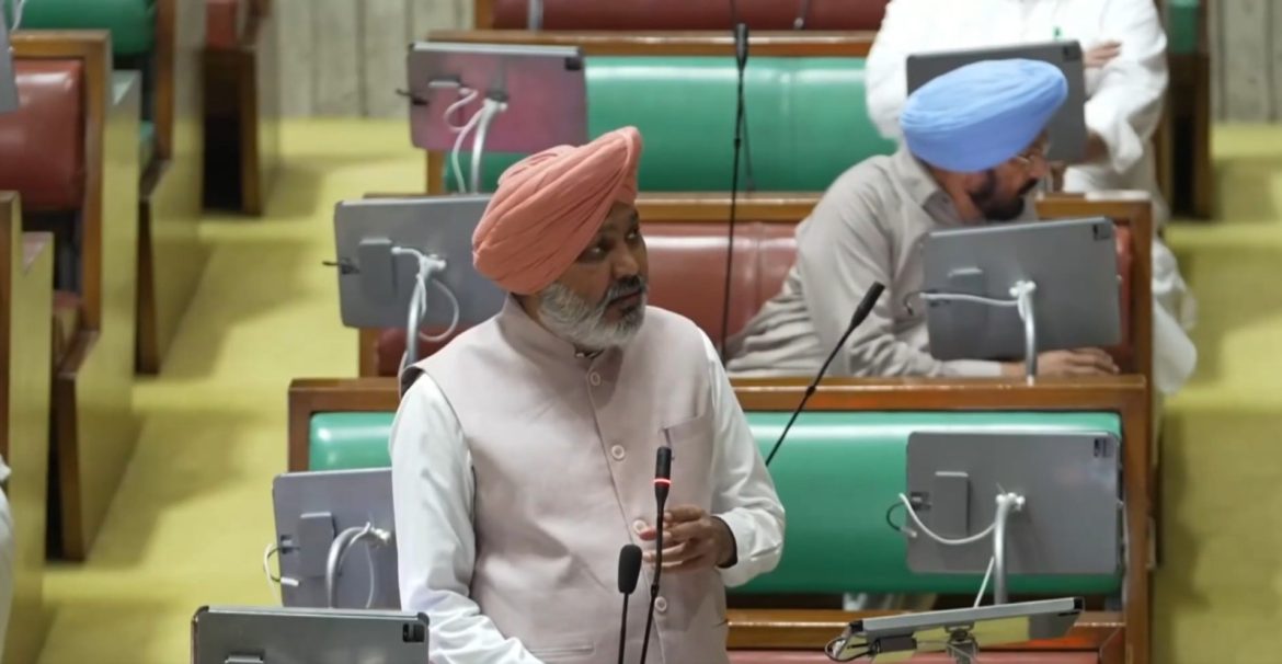 हरपाल सिंह चीमा का अकाली दल और कांग्रेस पर हमला, बोले- श्री अकाल तख्त के आदेशों का हुआ अनादर