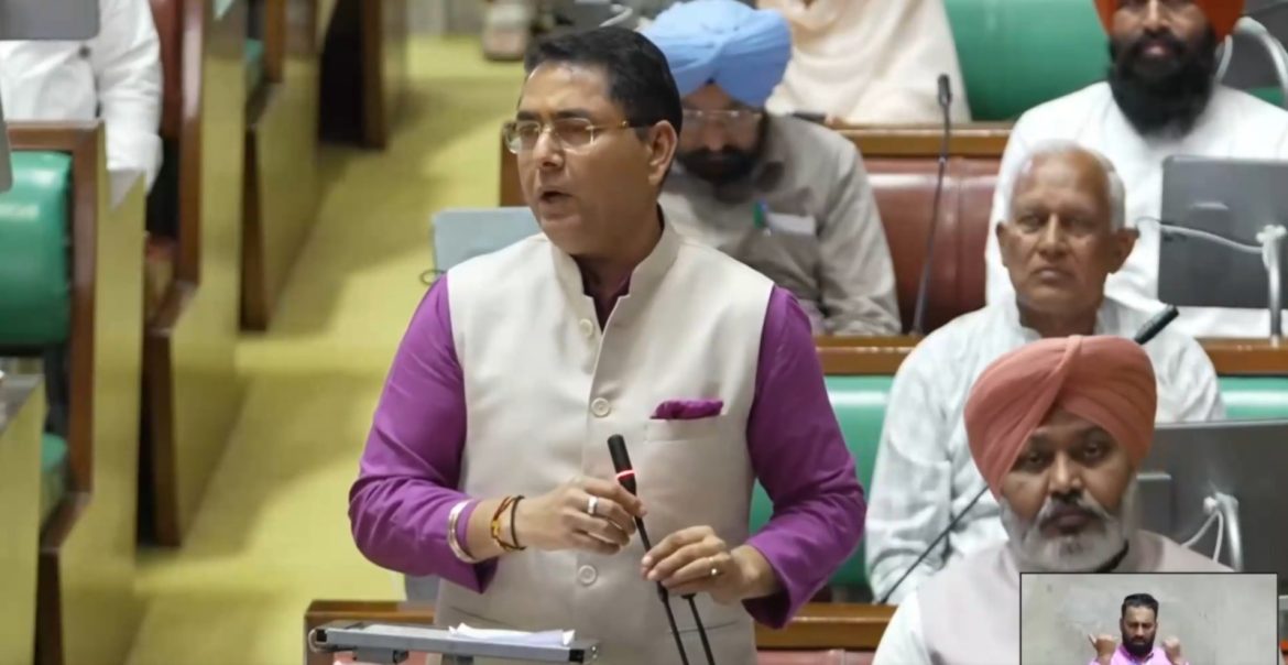 अमन अरोड़ा का दावा: मान सरकार ने मेरिट के आधार पर दी सरकारी नौकरियां, स्किल डेवलपमेंट के लिए ₹25 करोड़ का बजट