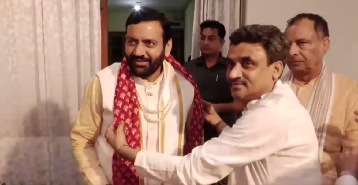 सोनीपत दौरे पर CM नायब सिंह सैनी ने गुप्ती धाम में किए दर्शन, आचार्य गुप्तिसागर जी से लिया आशीर्वाद