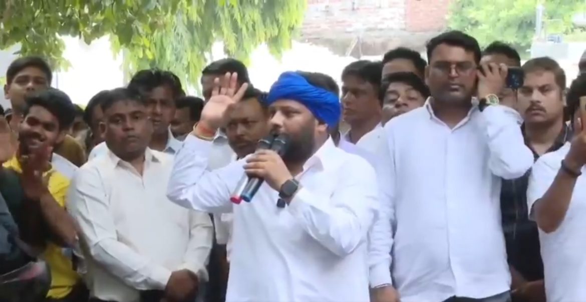 कुलदीप कुमार की BJP सरकार को चेतावनी- मांगें नहीं मानीं तो काम पर नहीं जाएंगे सफाई कर्मचारी
