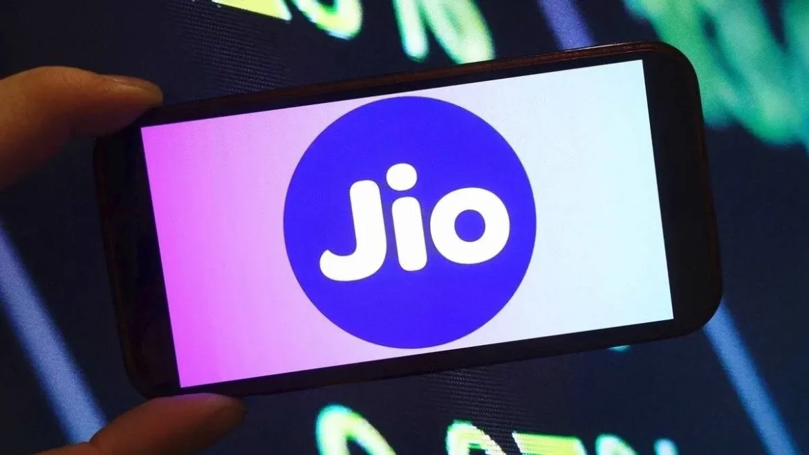 Jio का नया 3-इन-1 सर्विस पैक लॉन्च, एक ही प्लान में TV और Wi-Fi का लाभ; जानें कीमत और बेनिफिट्स