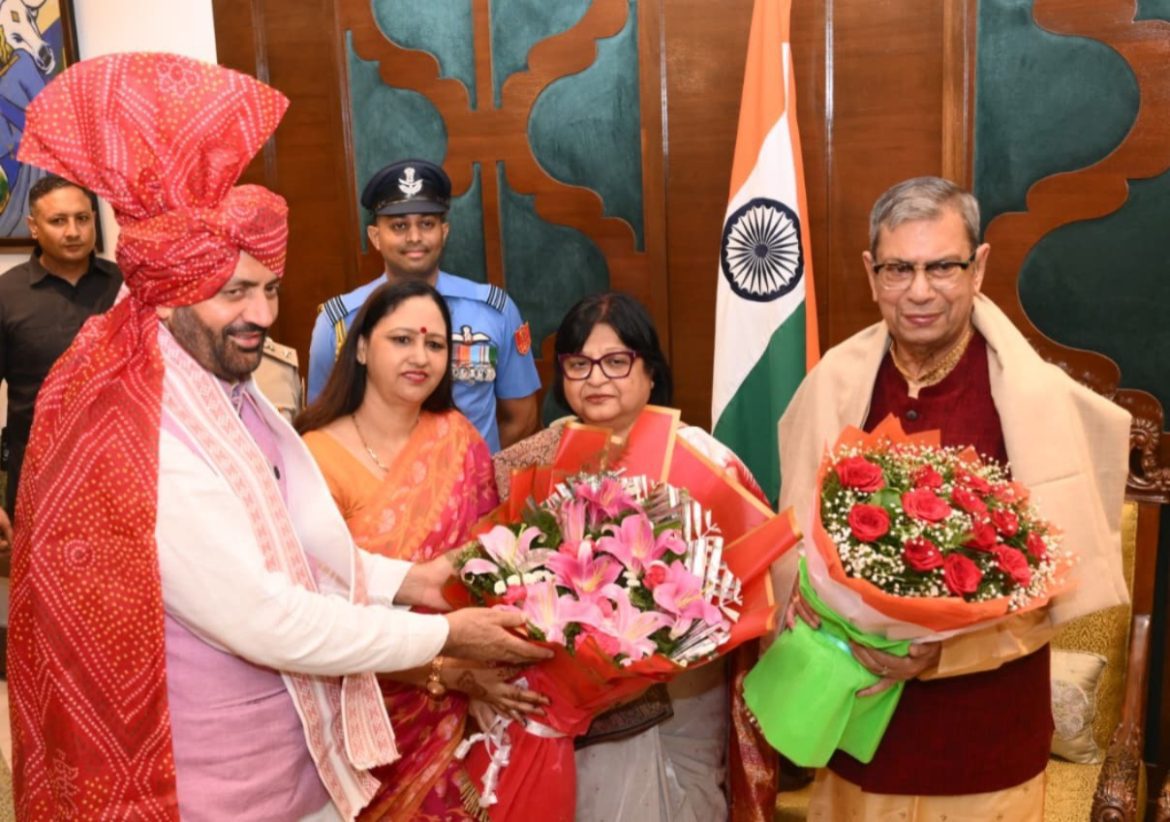 चंडीगढ़ में ‘एट होम’ समारोह में पहुंचे CM नायब सिंह सैनी, राज्यपाल गुलाब चंद कटारिया ने किया
