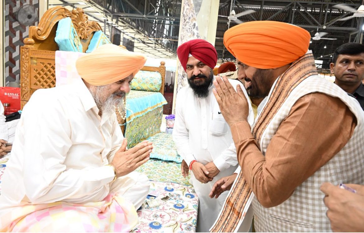 अमृतसर में CM नायब सिंह सैनी का युवाओं को संदेश, बोले- नशे से दूर रहें और माता-पिता के सपनों को बनाएं संकल्प