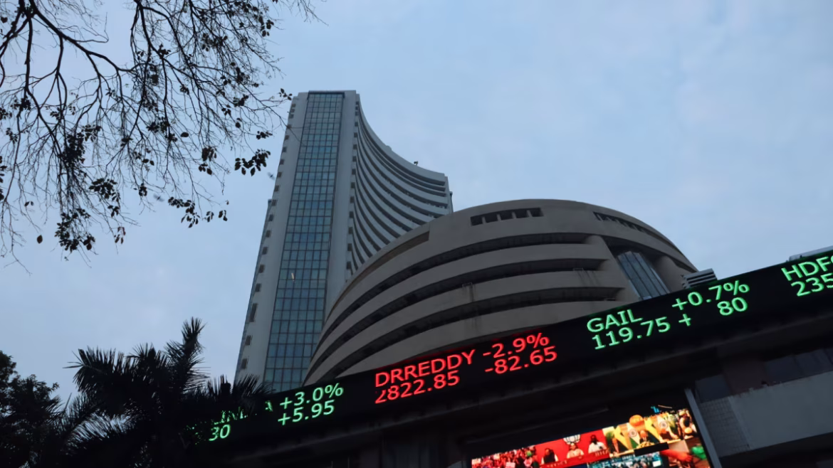 Stock Market Today: RBI के फैसले के बाद सेंसेक्स-निफ्टी में गिरावट, बैंकिंग शेयरों में मुनाफावसूली से बाजार फिसला