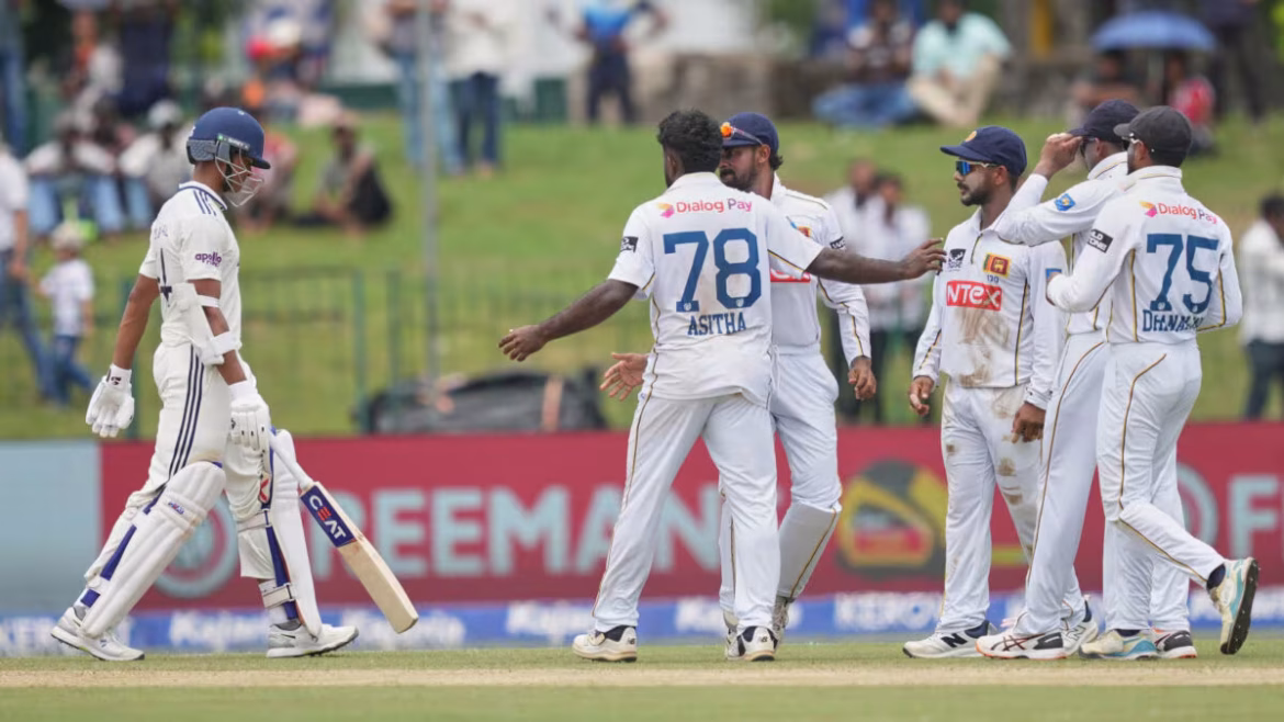 यशस्वी जायसवाल और असिथा फर्नांडो पर ICC का एक्शन, मैच फीस का 25% जुर्माना; मैदान पर हुई थी झड़प