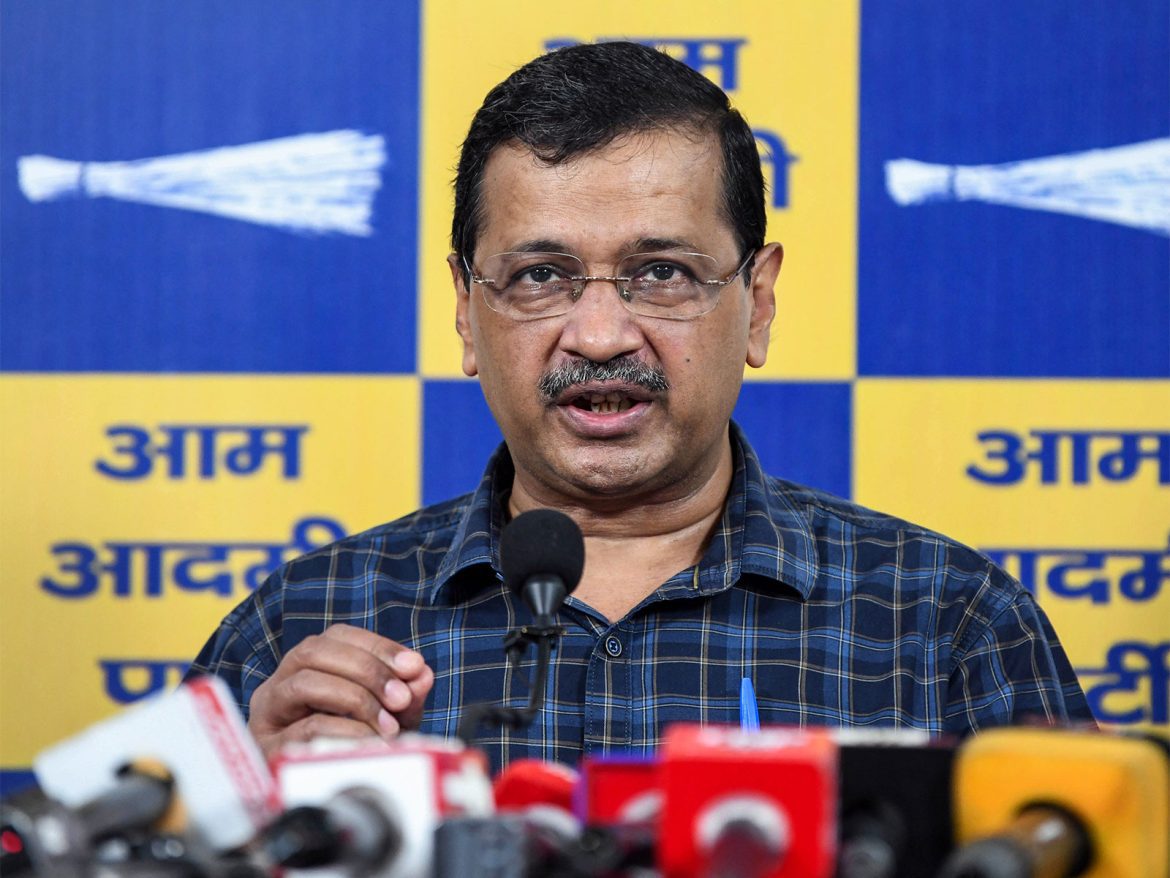 IGI एयरपोर्ट पर जलभराव को लेकर AAP का BJP पर हमला, कहा- बारिश ने खोली ‘वर्ल्ड क्लास इंफ्रास्ट्रक्चर’ की पोल
