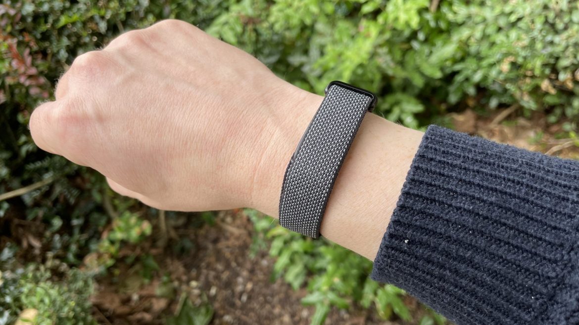 Google Fitbit Air भारत में लॉन्च, ₹13,999 में बिना स्क्रीन वाला फिटनेस ट्रैकर; 7 दिन की बैटरी और हेल्थ फीचर्स