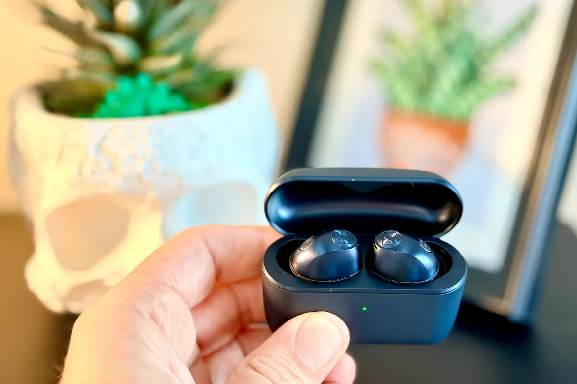 Sennheiser Momentum True Wireless 5 Review: ₹29,999 के ईयरबड्स में शानदार साउंड, ANC और बदलने योग्य बैटरी