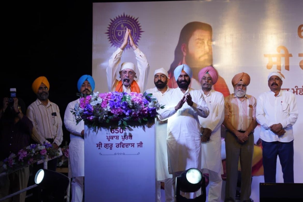 श्री गुरु रविदास जी के 650वें प्रकाश पर्व पर पटियाला में भव्य ड्रोन शो, डॉ. बलबीर सिंह ने संगत का जताया आभार