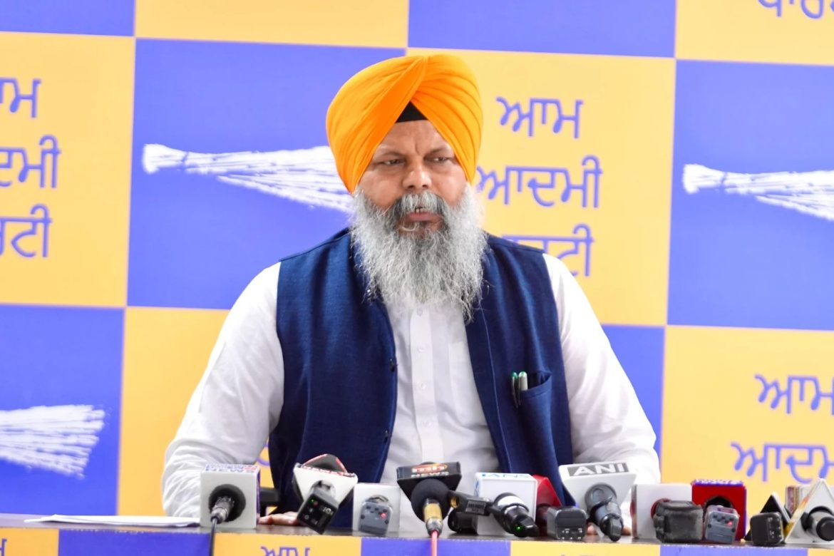 भाजपा-अकाली सरकार पंजाब की सुरक्षा में नाकाम रही, उनके शासन में श्री गुरु ग्रंथ साहिब चोरी हुए और बेअदबी की बार-बार घटनाएं हुईं: मनविंदर सिंह ग्यासपुरा