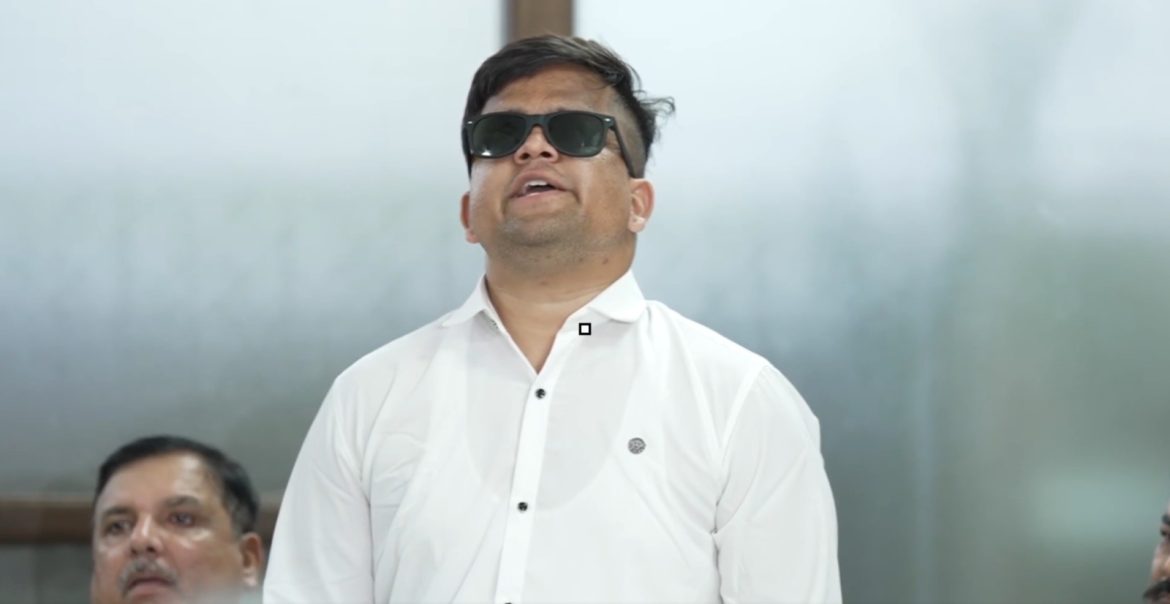 सत्य निकेतन की घटना पर AAP नेता पंकज कुमार का हमला, बोले- छात्रों के लिए नए हॉस्टल बनें और किराया माफ हो