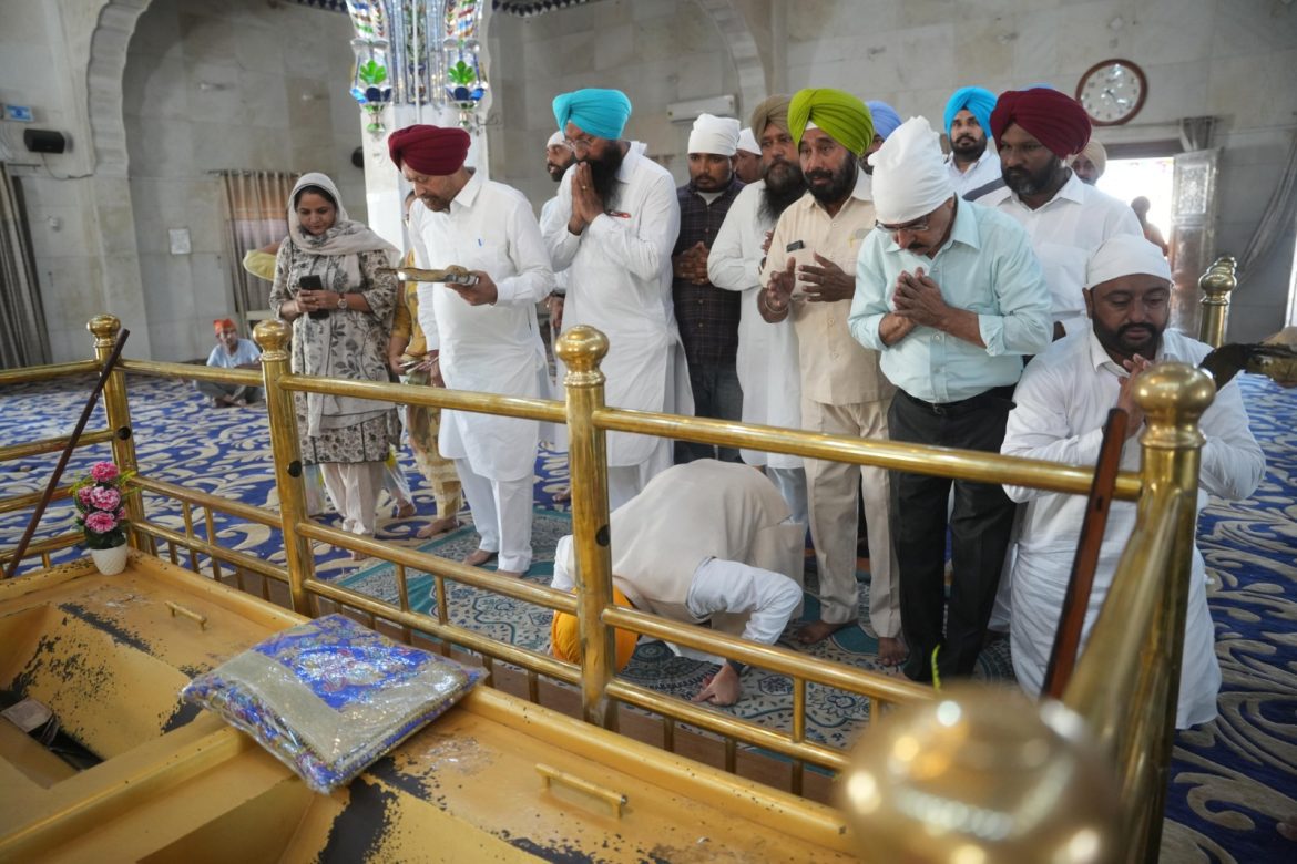 श्री मुक्तसर साहिब में बनेगा ‘हेरिटेज पाथ’, तरुणप्रीत सौंद ने रखा नींव पत्थर; गुरुद्वारा श्री टुटी गंढी साहिब का होगा सौंदर्यीकरण