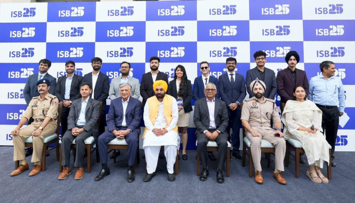 ISB Leadership Summit: मोहाली में CM भगवंत मान, युवाओं में नेतृत्व क्षमता विकसित करने पर जोर